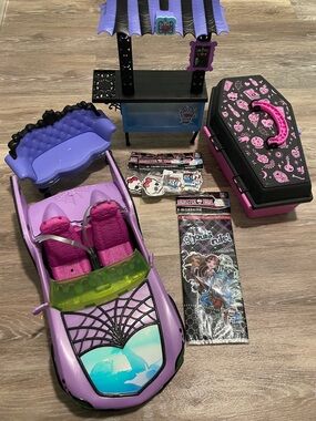 Mattel Purple & Pink Monster-Themed Convertible Playset